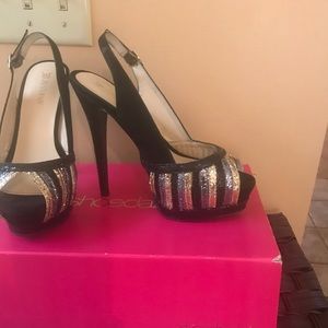 Glitter Slingback Pumps!!